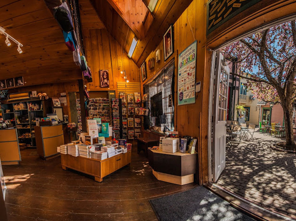 12 book nooks prennent place à la bibliothèque de Mont-Tremblant